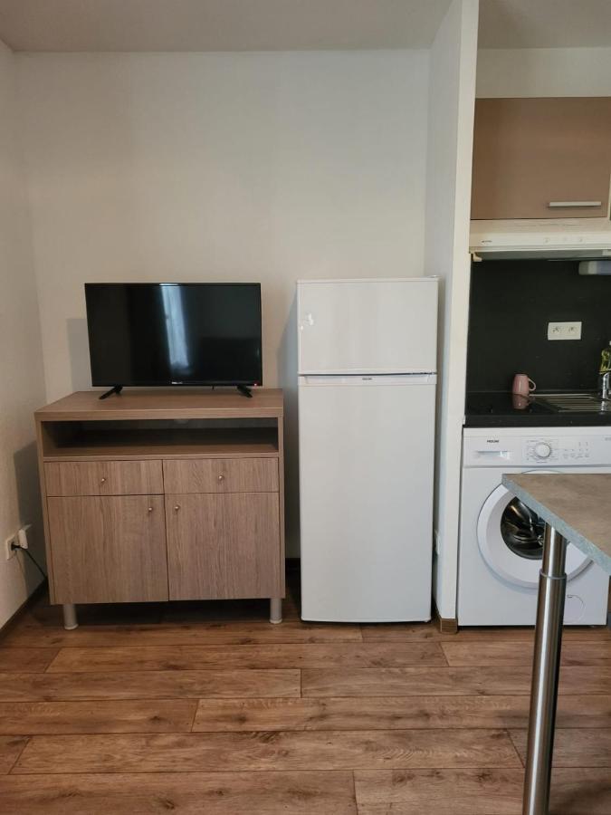 Appartamento studio refait à neuf Fréjus Esterno foto
